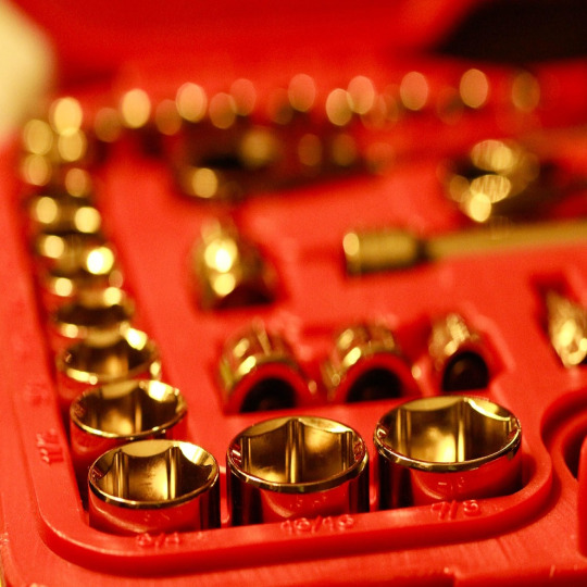 Electrical & lighting expert